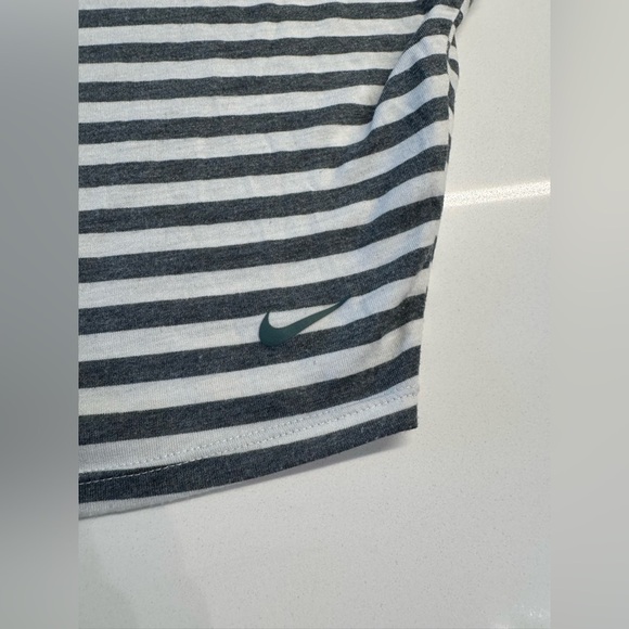 Nike Dri Fit tank top white and green size small - Picture 5 of 8